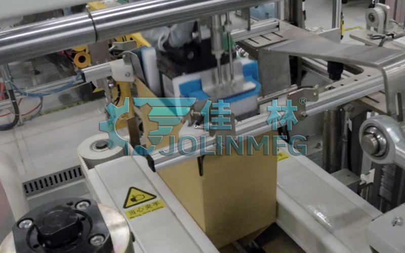 自動開裝封一體機(jī)