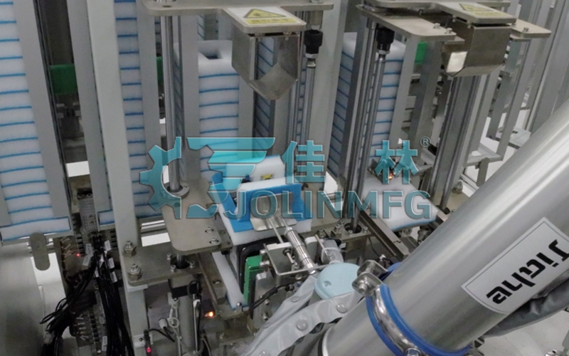 自動開裝封一體機(jī)