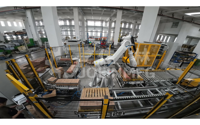 瓦楞紙箱產(chǎn)品用自動(dòng)碼垛裹膜包裝線