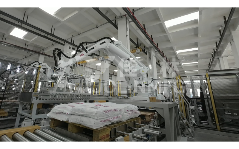 編織袋類(lèi)產(chǎn)品用自動(dòng)碼垛裹膜生產(chǎn)線